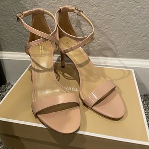 Brand new in box Michael Michael Kors Nude Patent Heels size 7.5